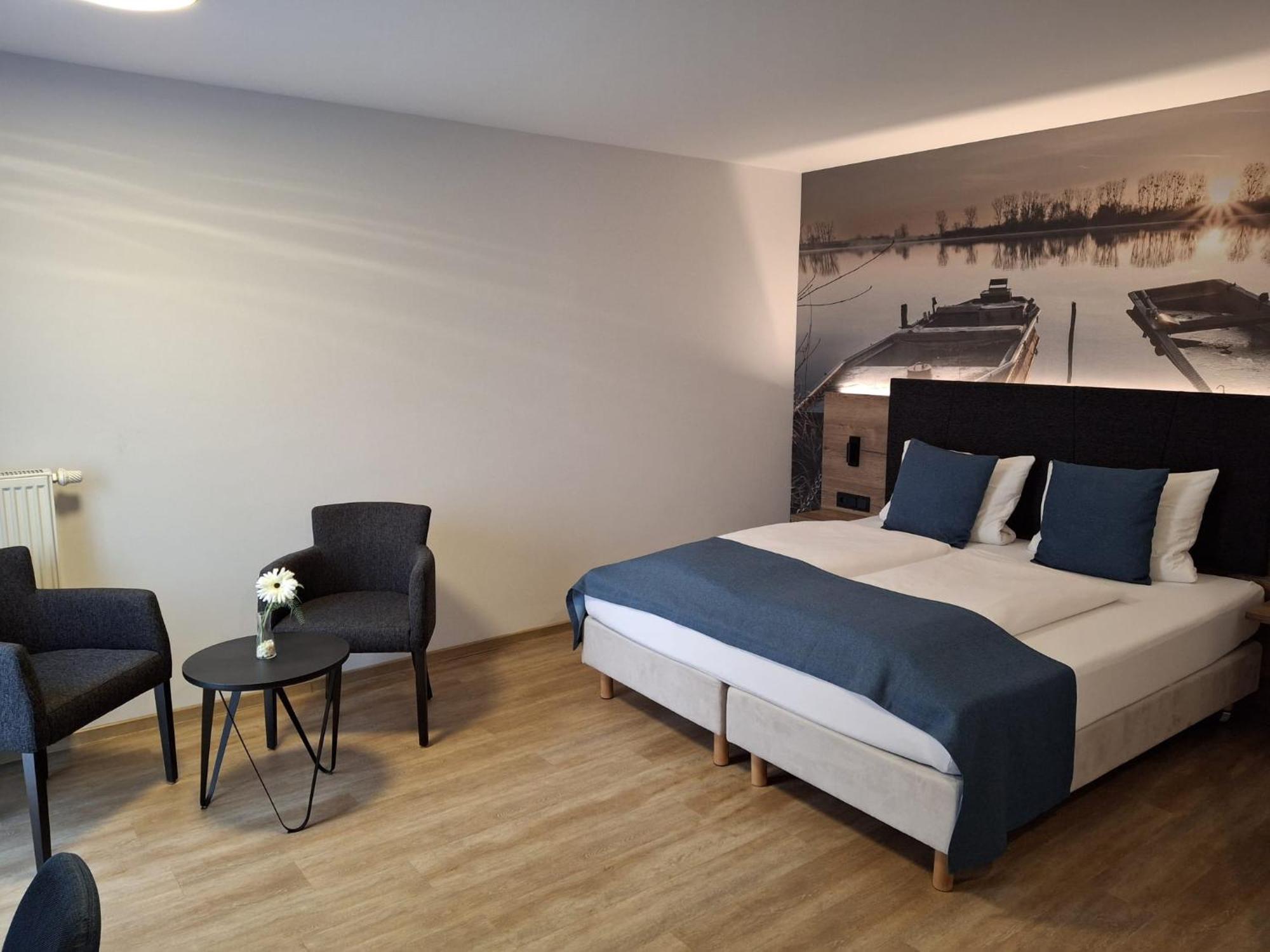Hotel Am Hardtsee Ubstadt-Weiher Екстер'єр фото