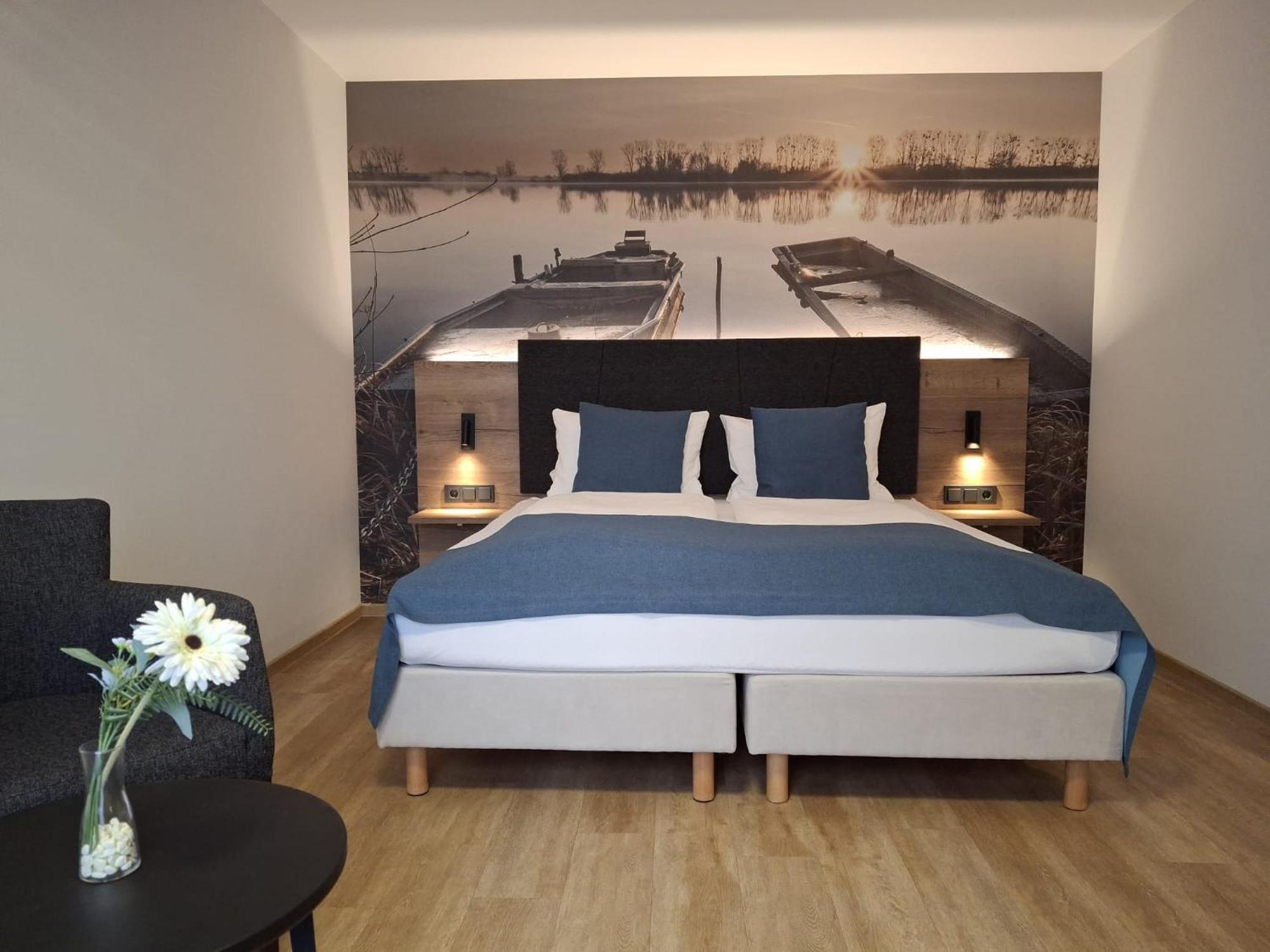 Hotel Am Hardtsee Ubstadt-Weiher Екстер'єр фото