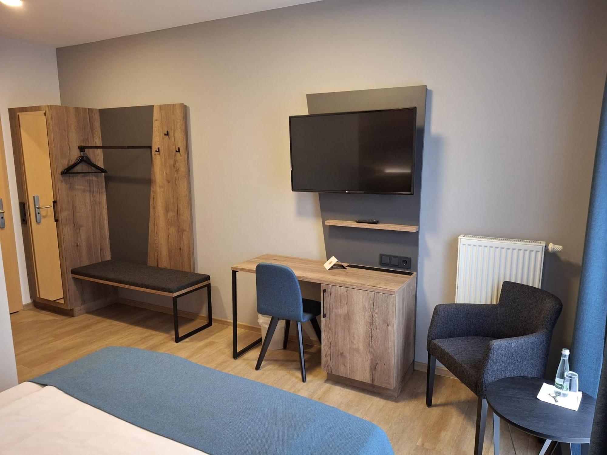 Hotel Am Hardtsee Ubstadt-Weiher Екстер'єр фото