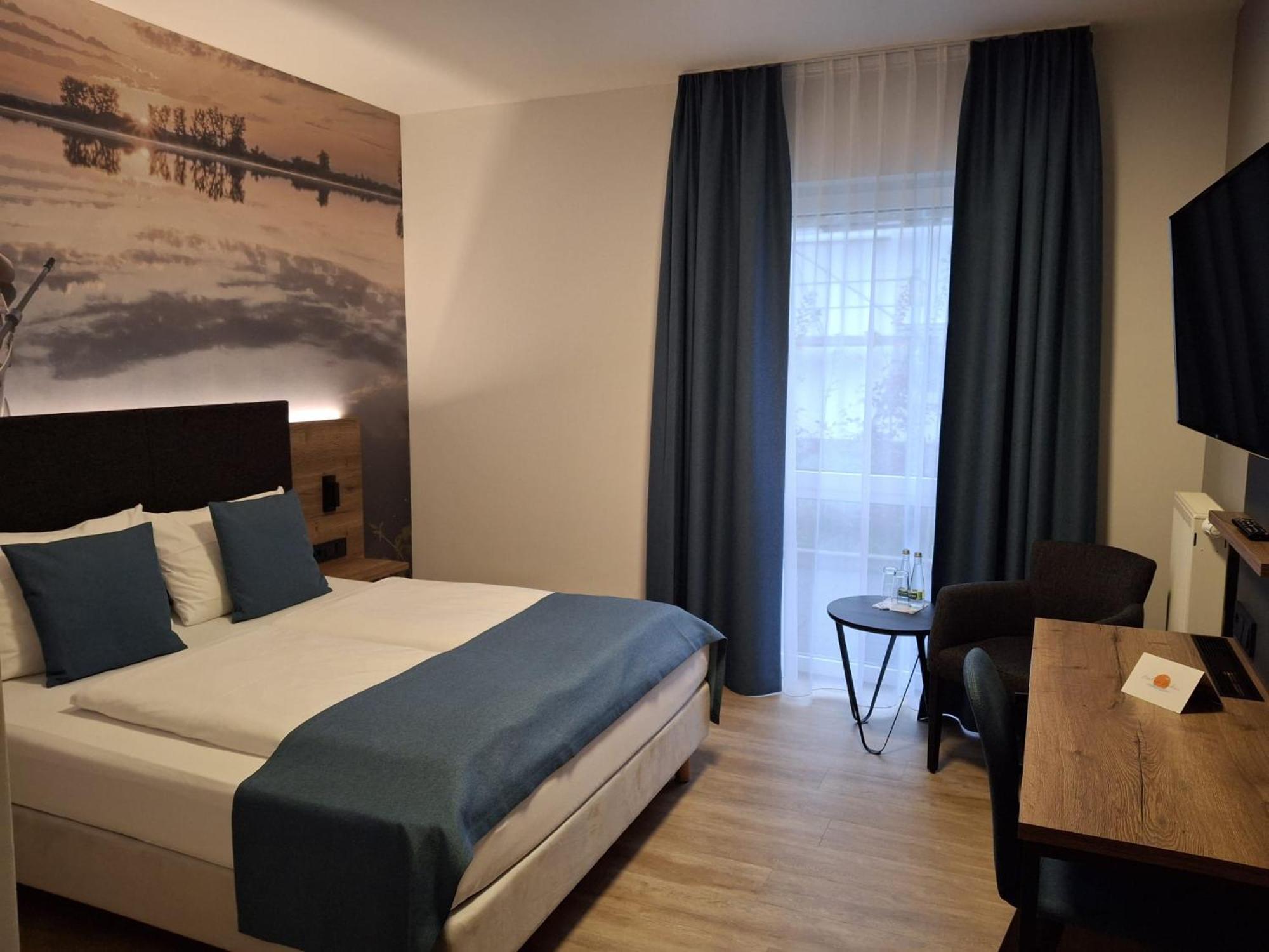 Hotel Am Hardtsee Ubstadt-Weiher Екстер'єр фото